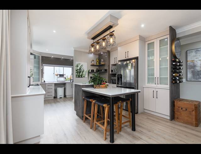 3 BEDROOM FREESTANDING FOR SALE IN BIG BAY